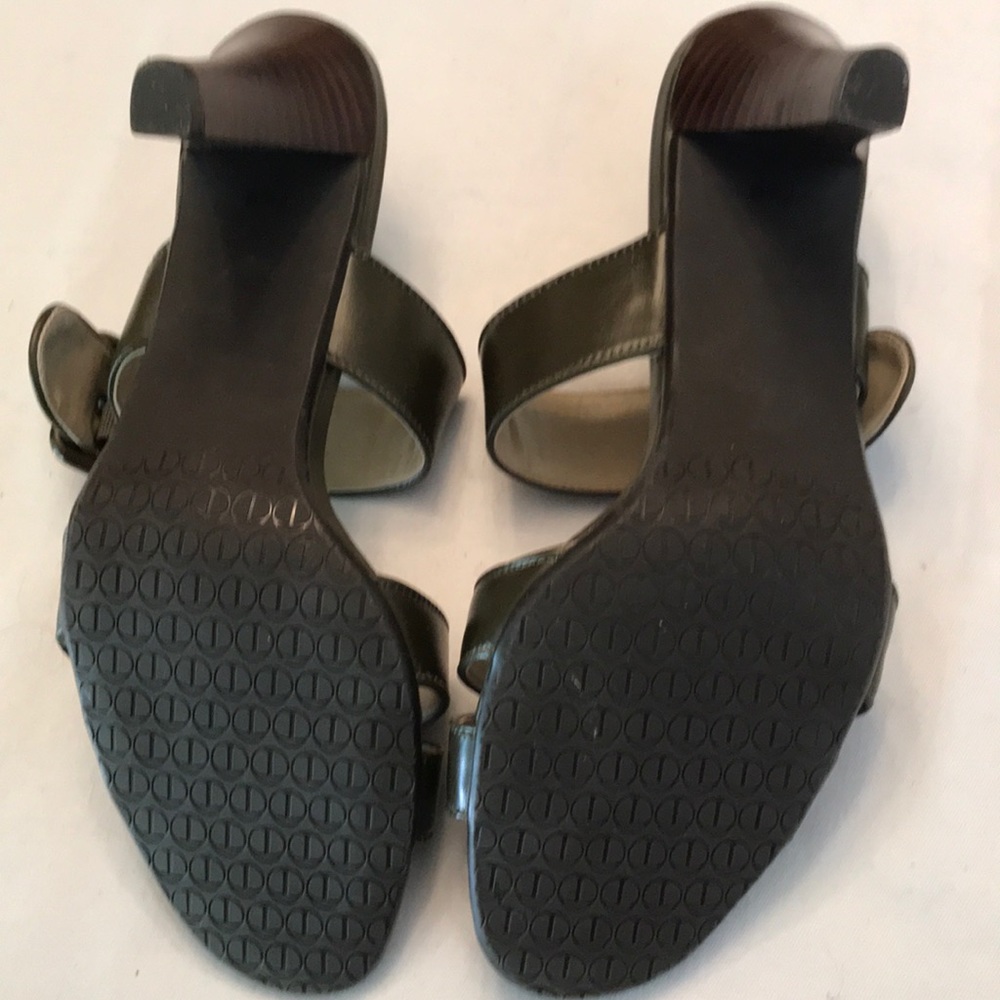 Never worn Talbots 7.5 Slide Sandal - Picture 3 of 6